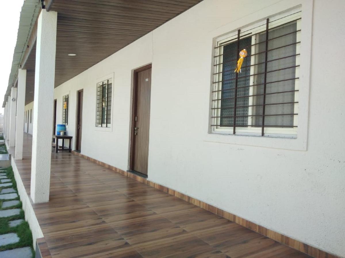 Hotel Krishna Exotica Ahmednagar Exteriér fotografie